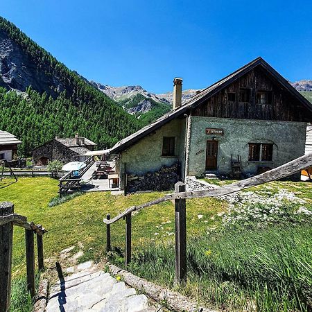 Auberge L'Estoilies Saint-Vérand 外观 照片