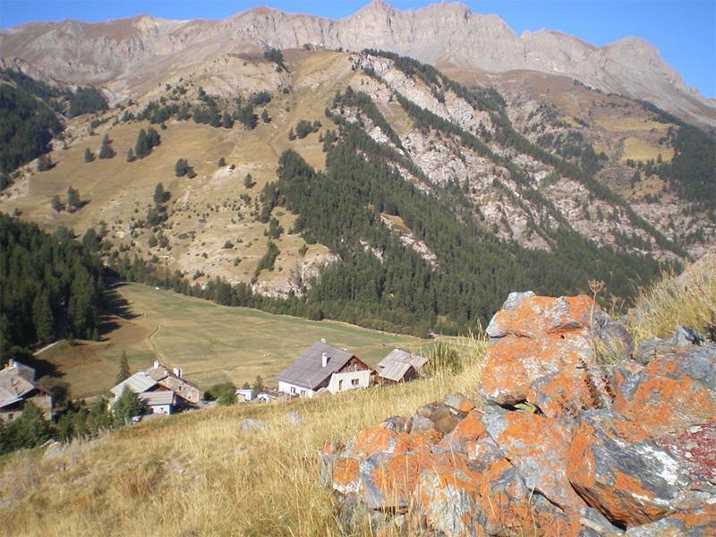 Auberge L'Estoilies Saint-Vérand 外观 照片