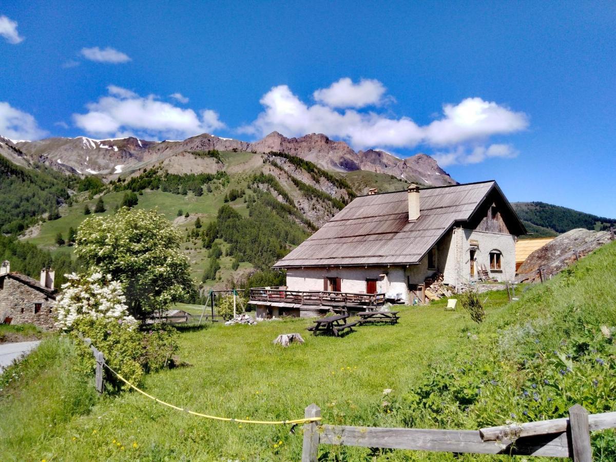Auberge L'Estoilies Saint-Vérand 外观 照片