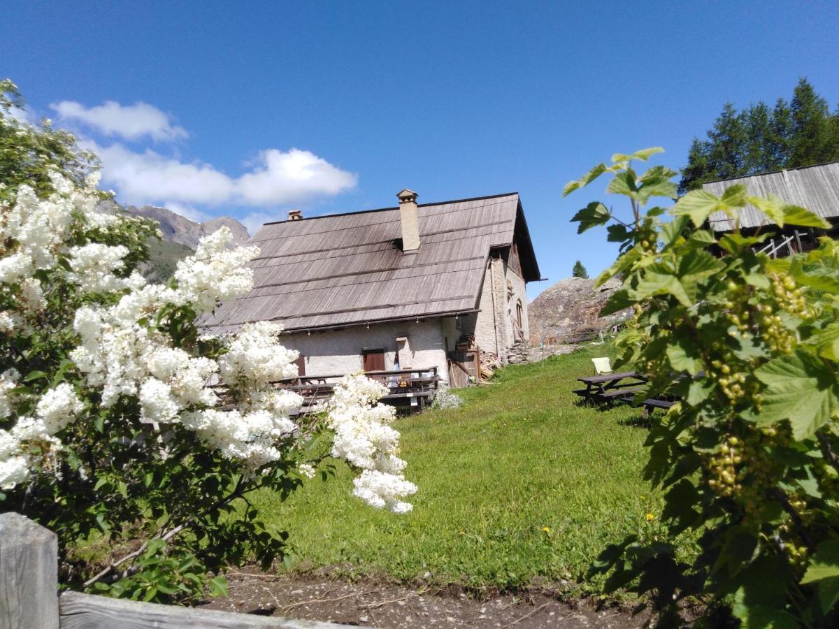Auberge L'Estoilies Saint-Vérand 外观 照片
